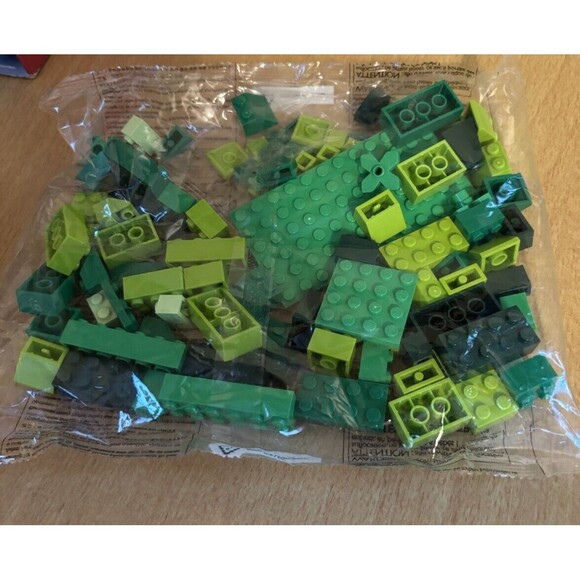 Lego 2011 Rectangular Green Bricks-All Sizes- from 10698 Set-Sealed-New In Bag - Picture 2 of 2